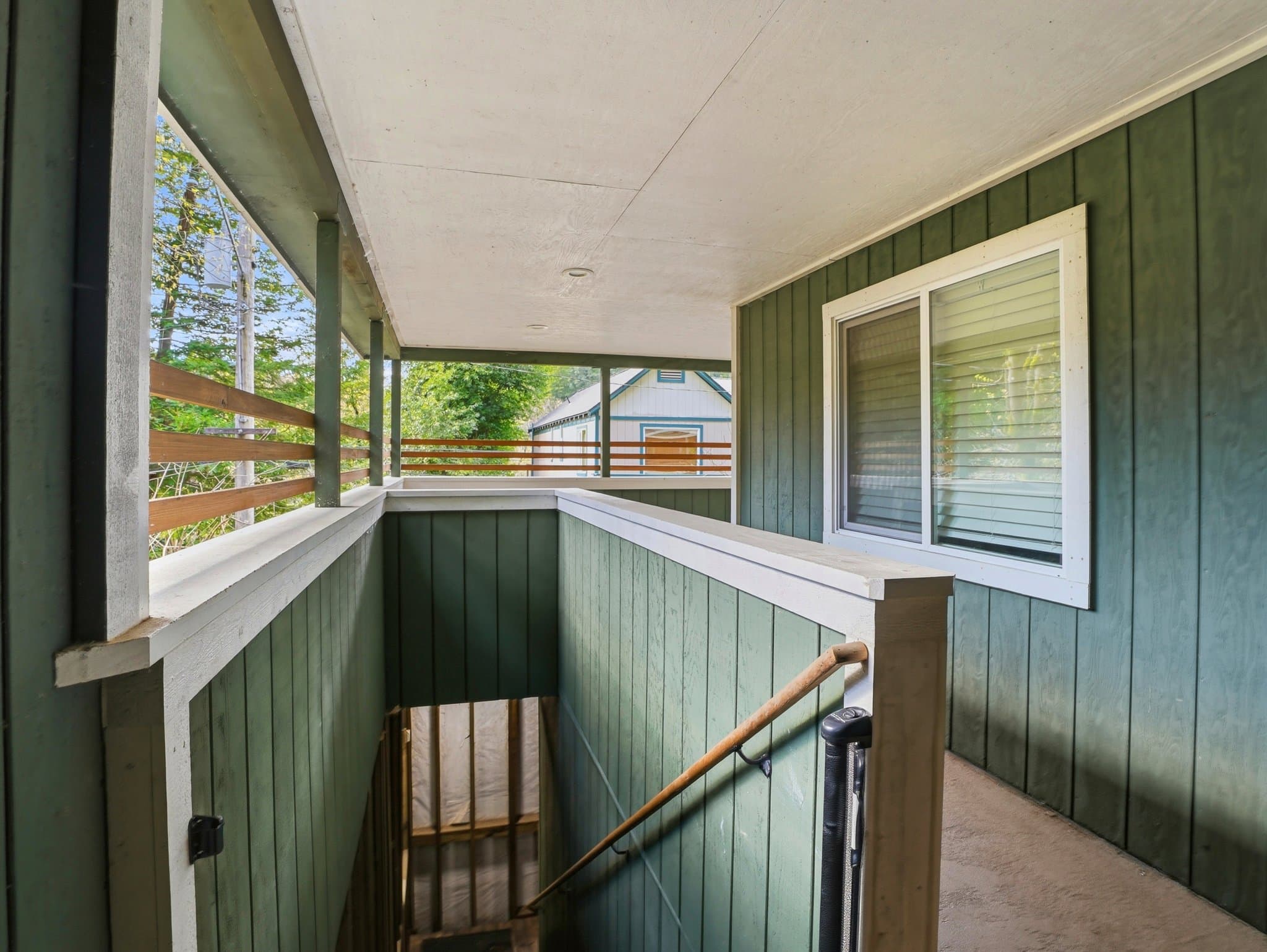 Guerneville House: 16799 center way