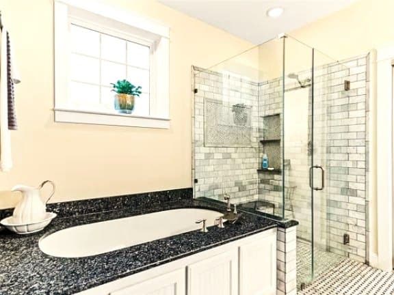 Anna House: 1622 Taylor Blvd