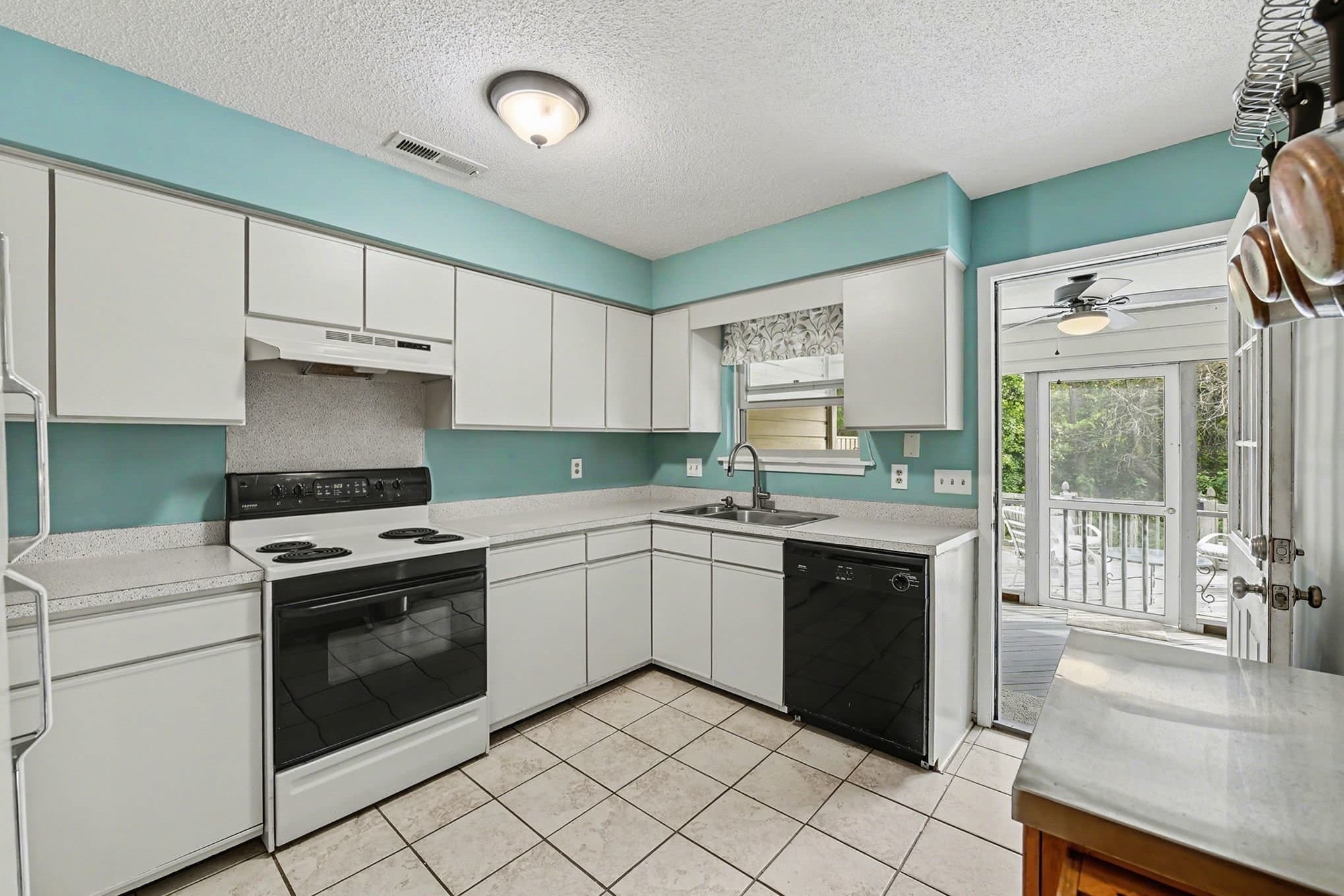 Charleston Townhome: 1265 Marshview Dr
