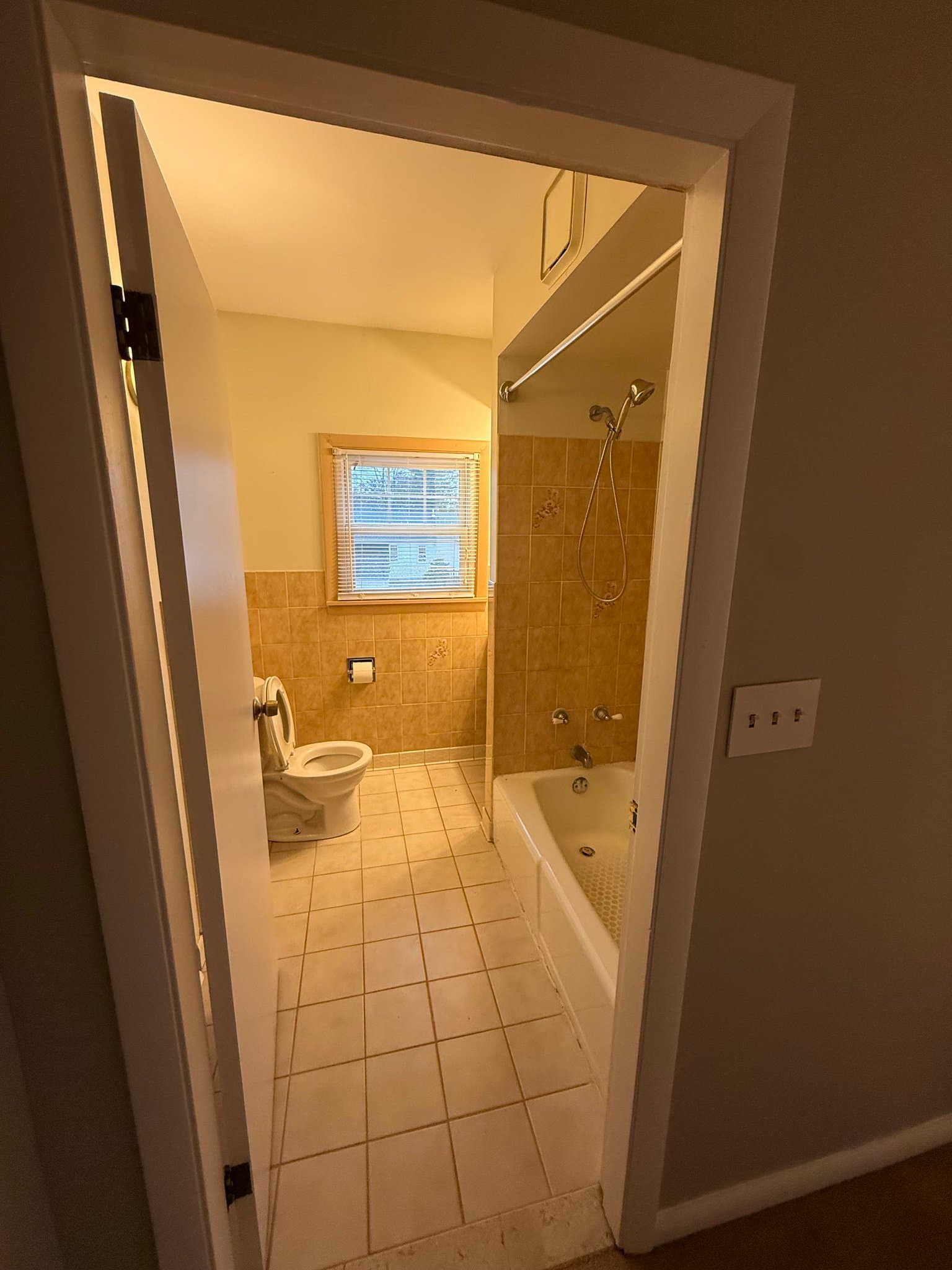 Manchester Apartment: 0 Leyte Street