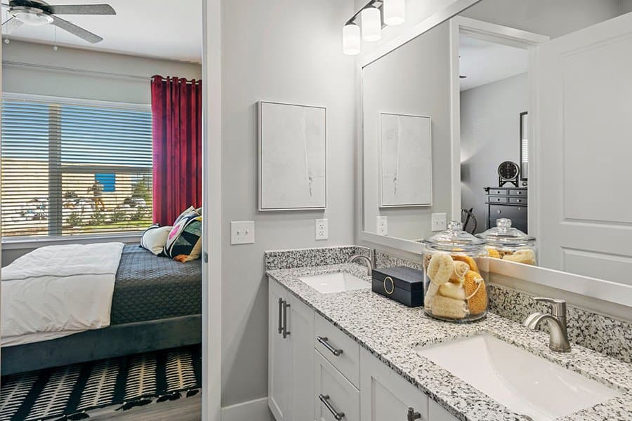 Arlington Apartment: 8200 Glenn Day Dr