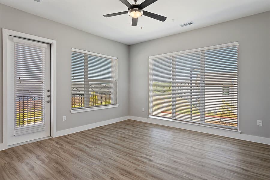Arlington Apartment: 8200 Glenn Day Dr