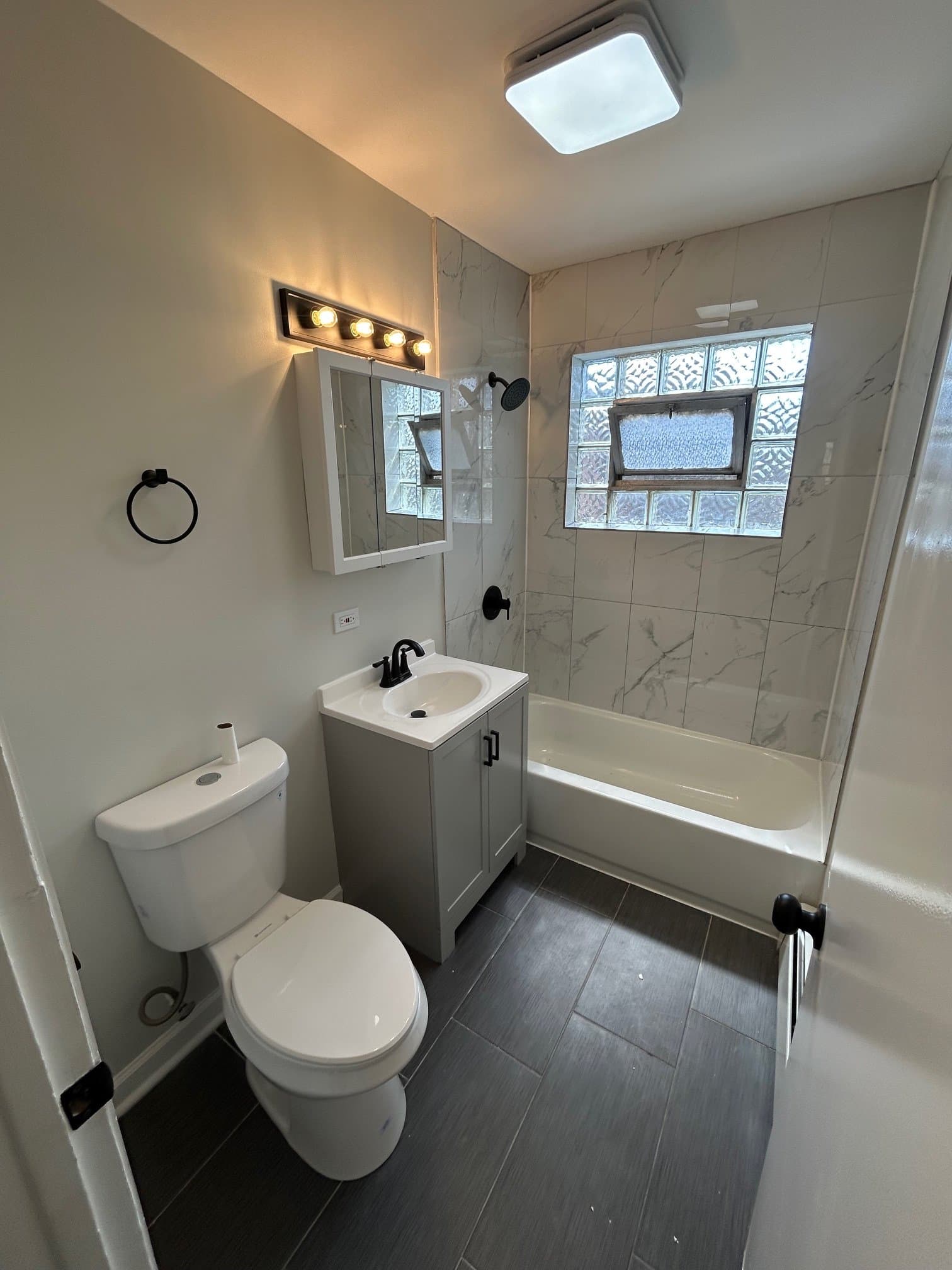 Chicago Apartment: 7810 S Escanaba