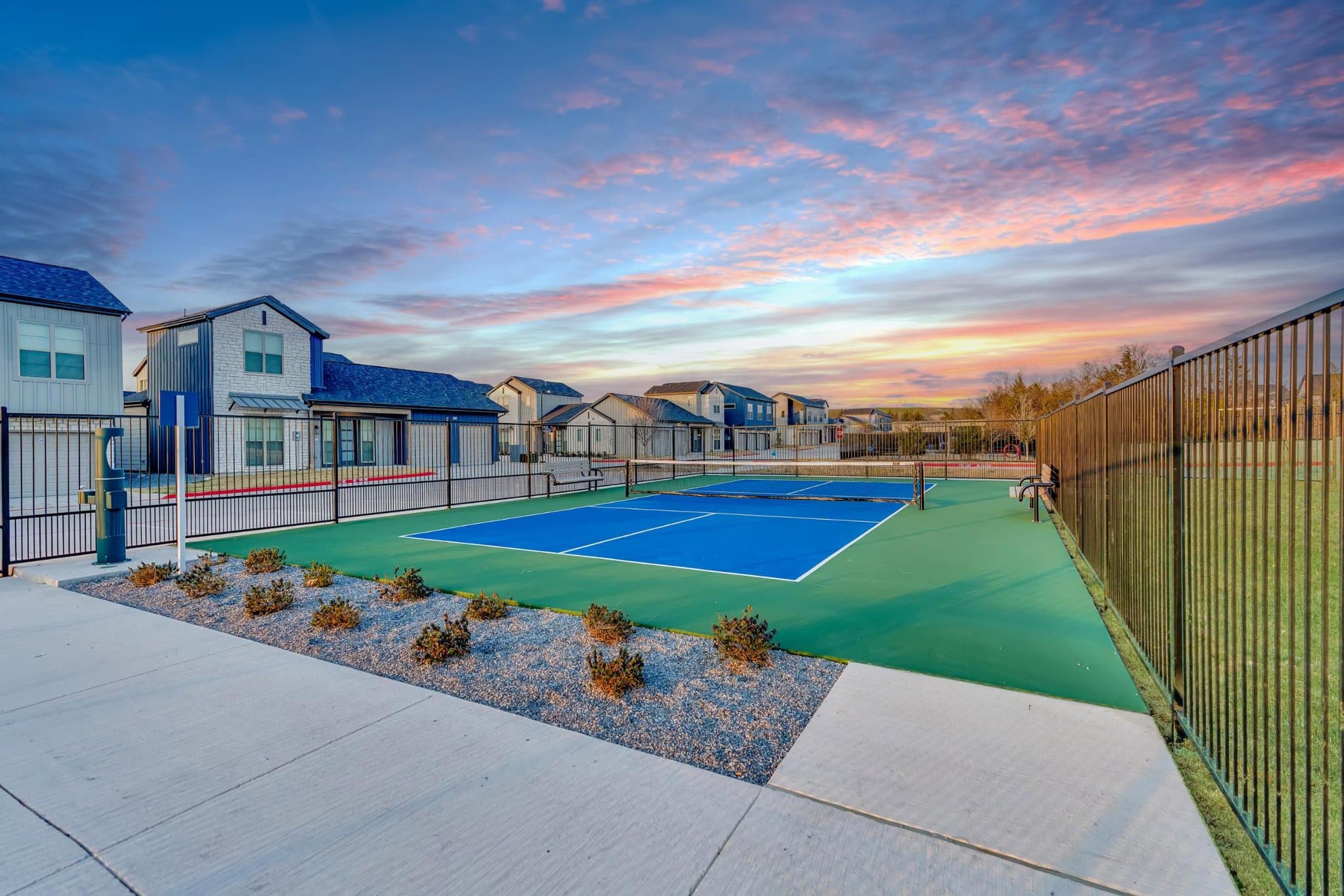 Garland Townhome: 1600 Firewheel Pky