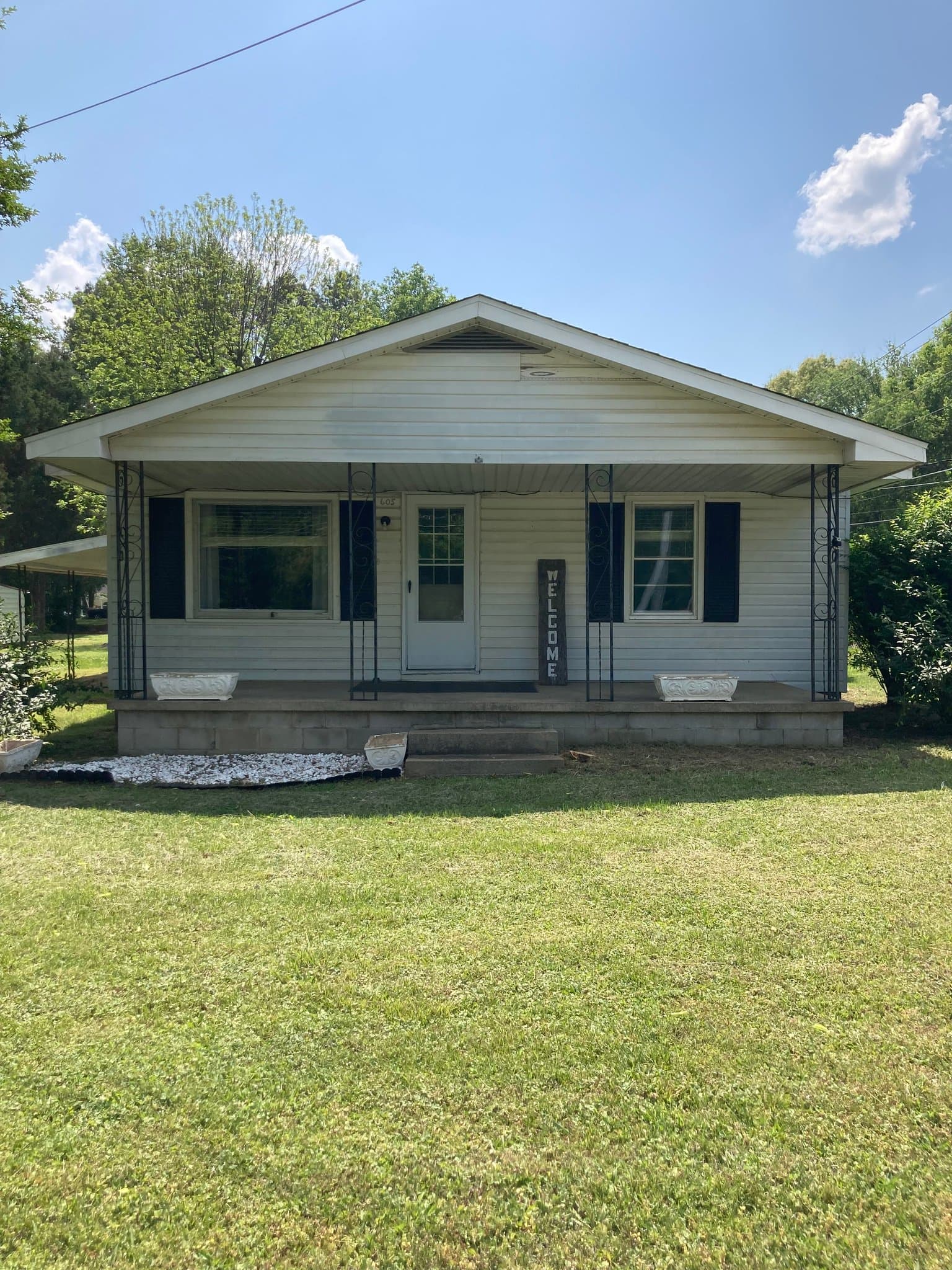 Estill Springs House: 605 Main St.