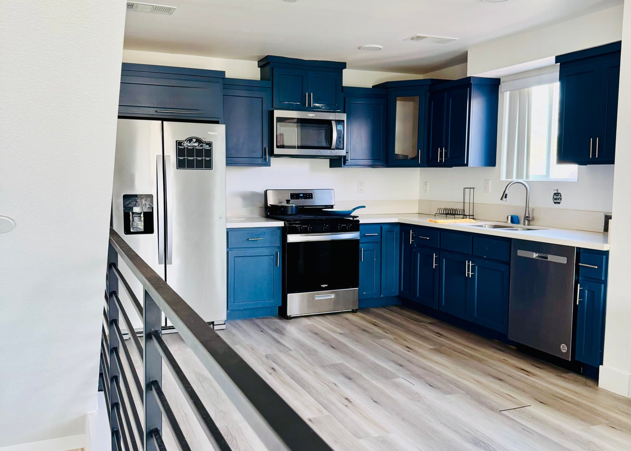 Los Angeles Single Room: 215 E 29th Street