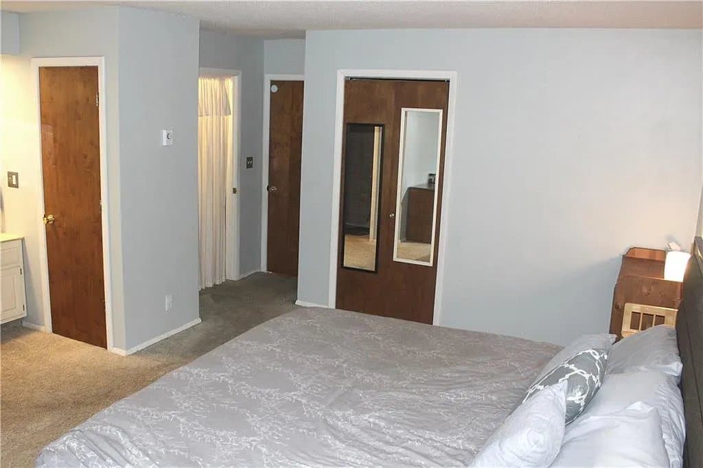 Muncie House: 2113 W. Christy Lane