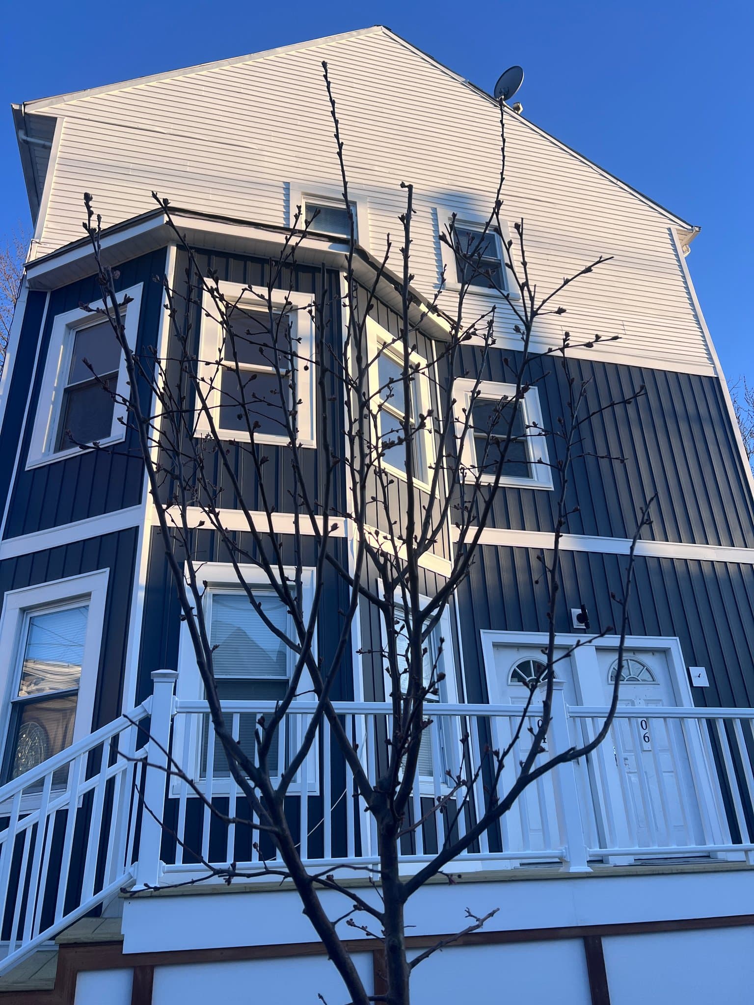 Providence Single Room: 206 California Ave