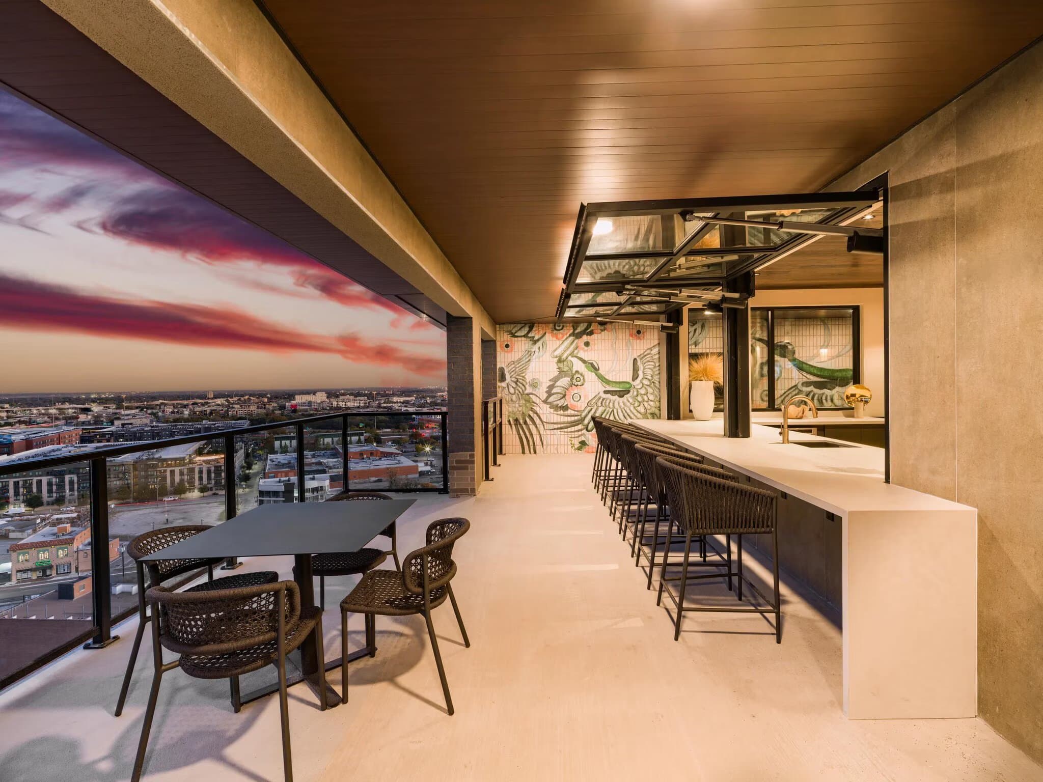 Dallas Apartment: 400 South St. Paul