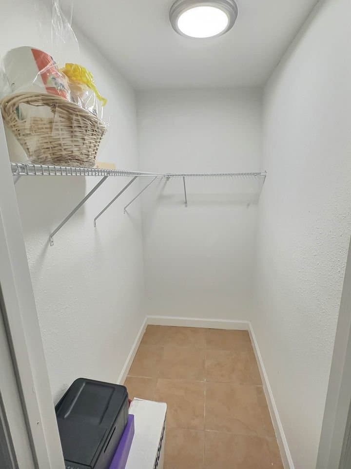 Orlando Single Room: 102 Quintard Ave