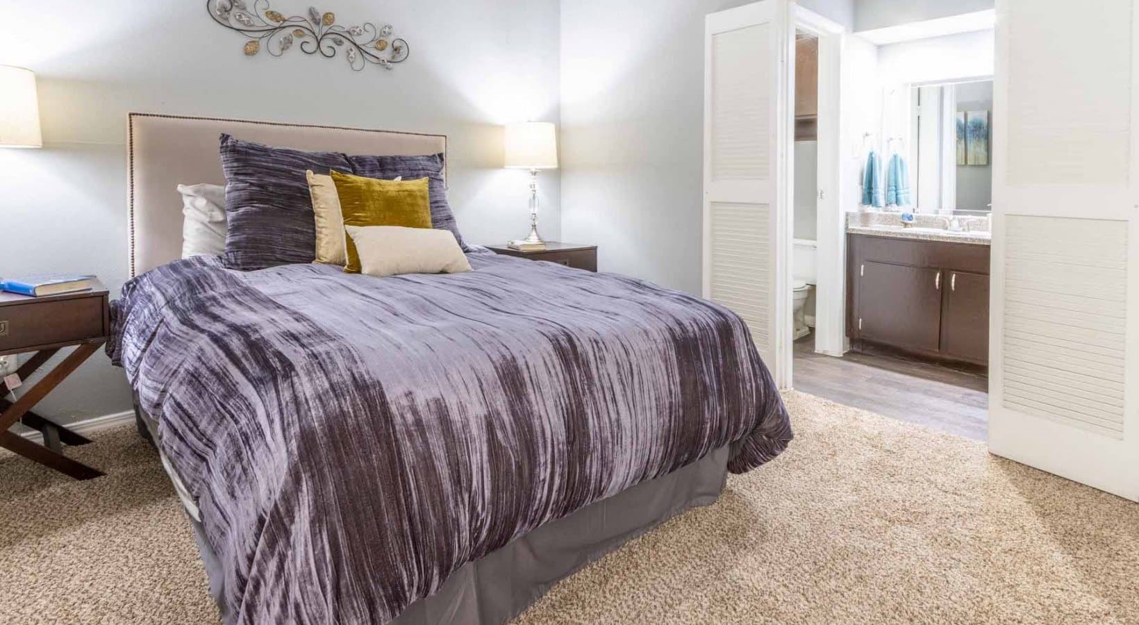 Arlington Apartment: 1249 Enclave Cir