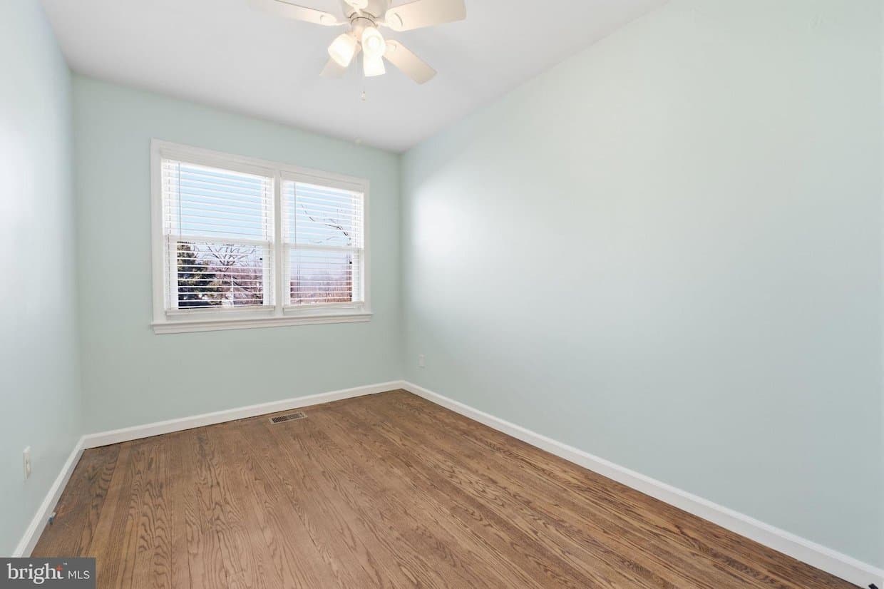 Washington House: 3225 Chestnut ST NE