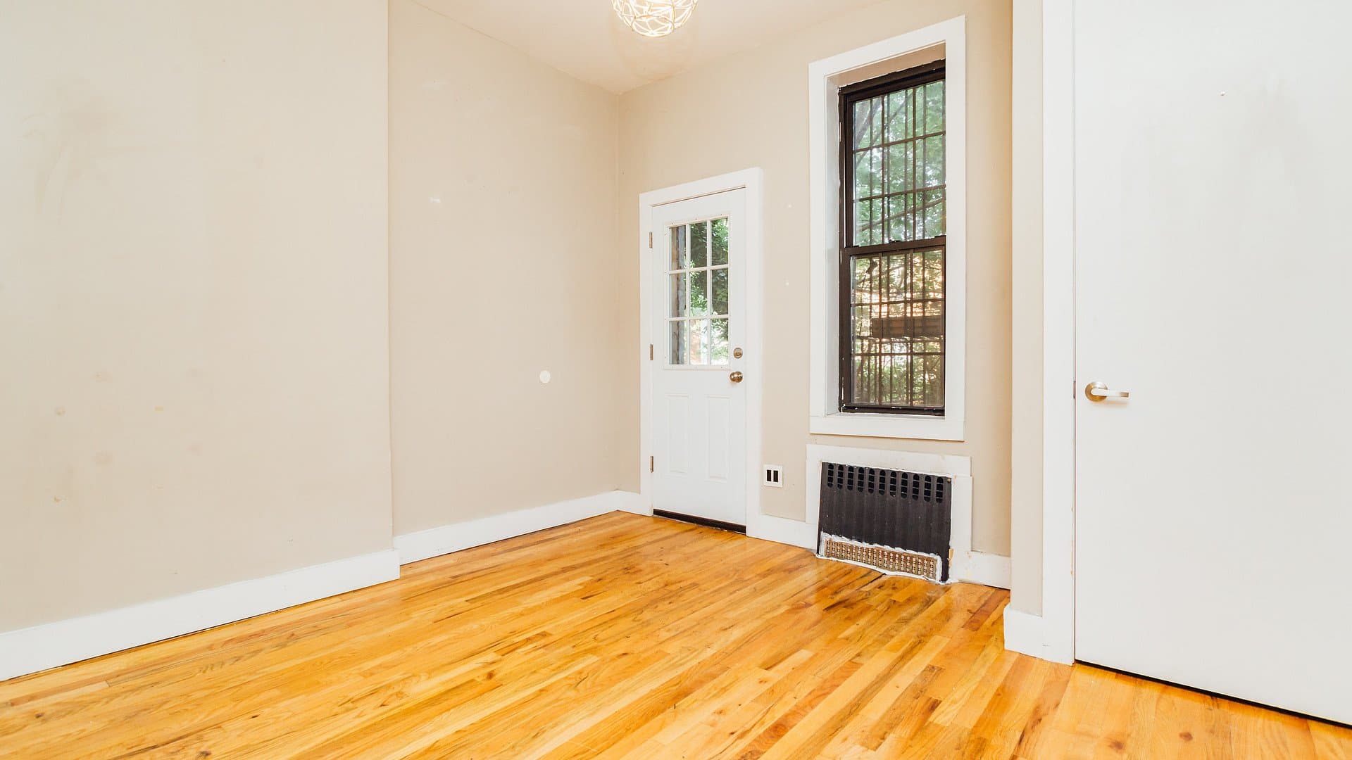 brooklyn Apartment: 1154 Gates Ave