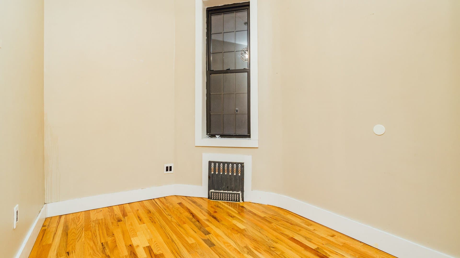 brooklyn Apartment: 1154 Gates Ave