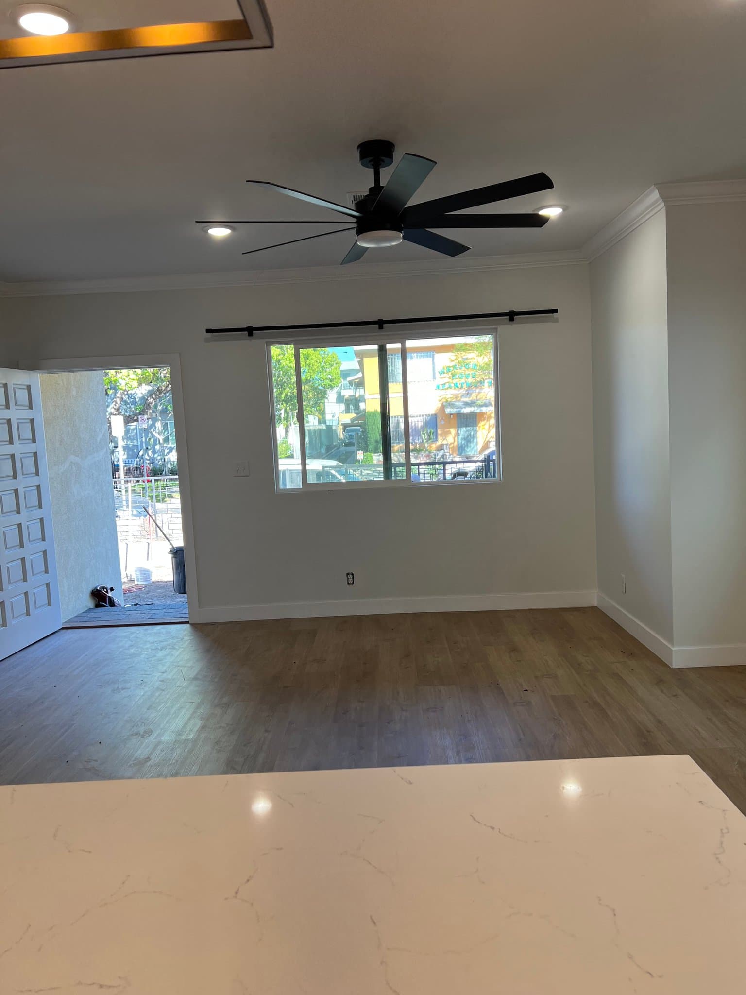 Los Angeles House: 951 North Oxford Ave