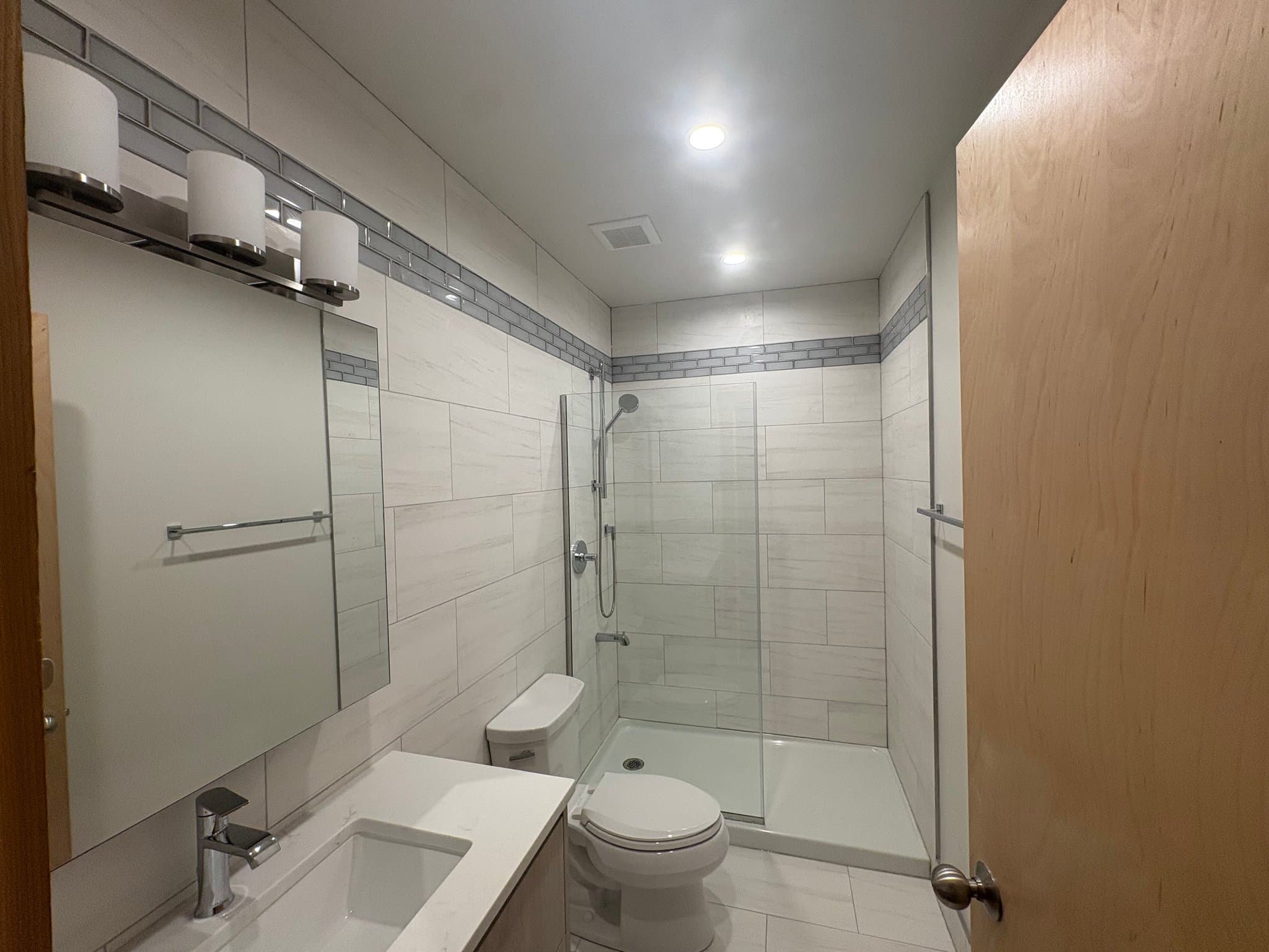 Chicago Apartment: 4611 S. Ellis Avenue