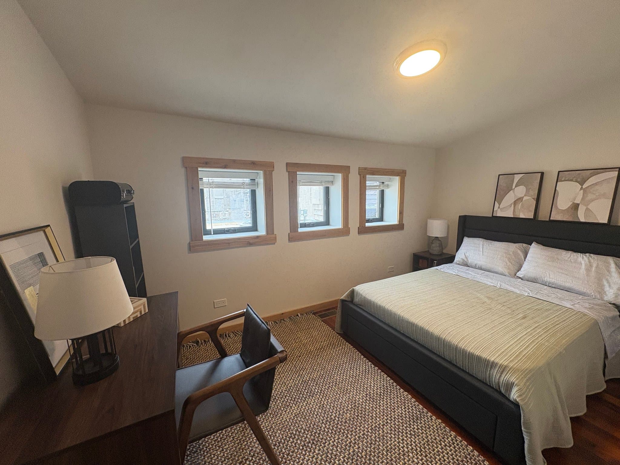 Chicago Apartment: 4611 S. Ellis Avenue