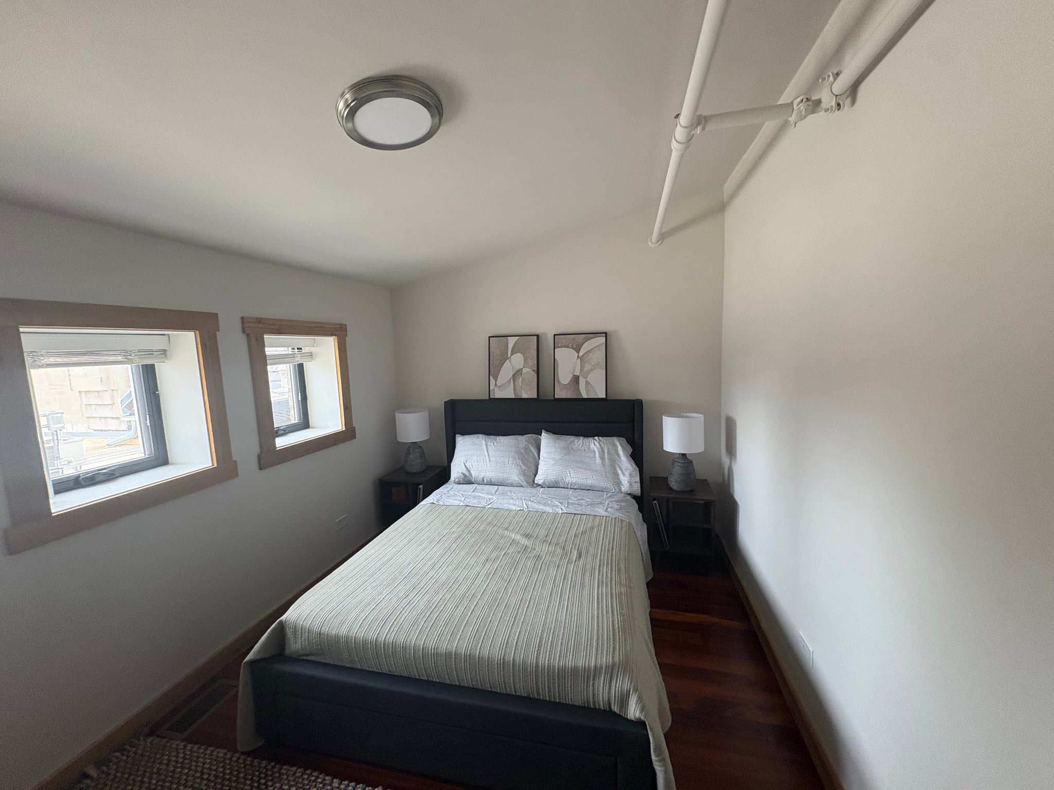 Chicago Apartment: 4611 S. Ellis Avenue