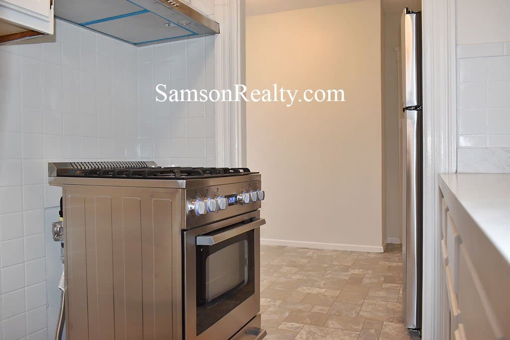 Pawtucket Condo: 172 Glenwood Ave