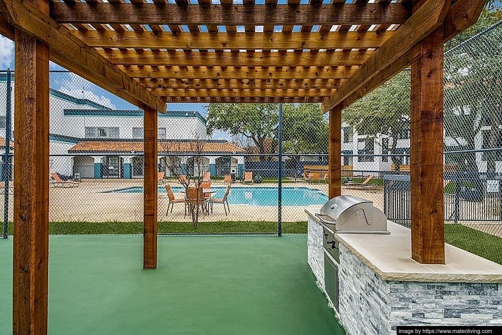 Arlington Apartment: 2007 Springcrest Dr