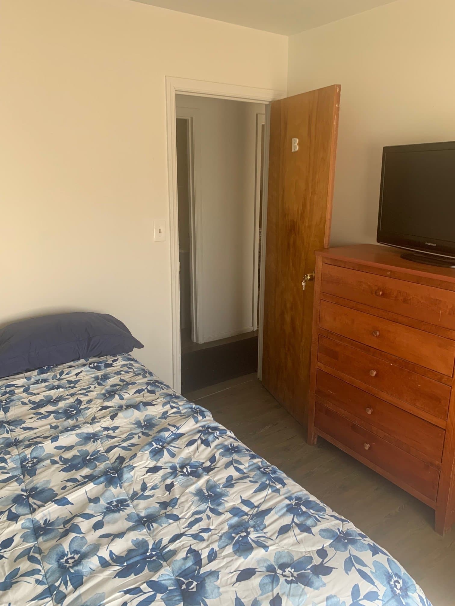 Dayton Single Room: Weaver,St 1806