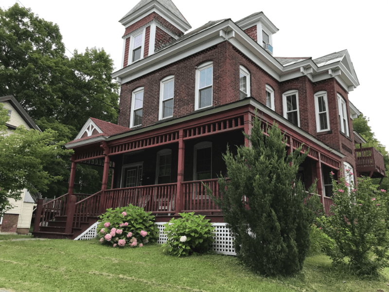 North Adams Multiplex: 278 E. Main Street Apartment 2