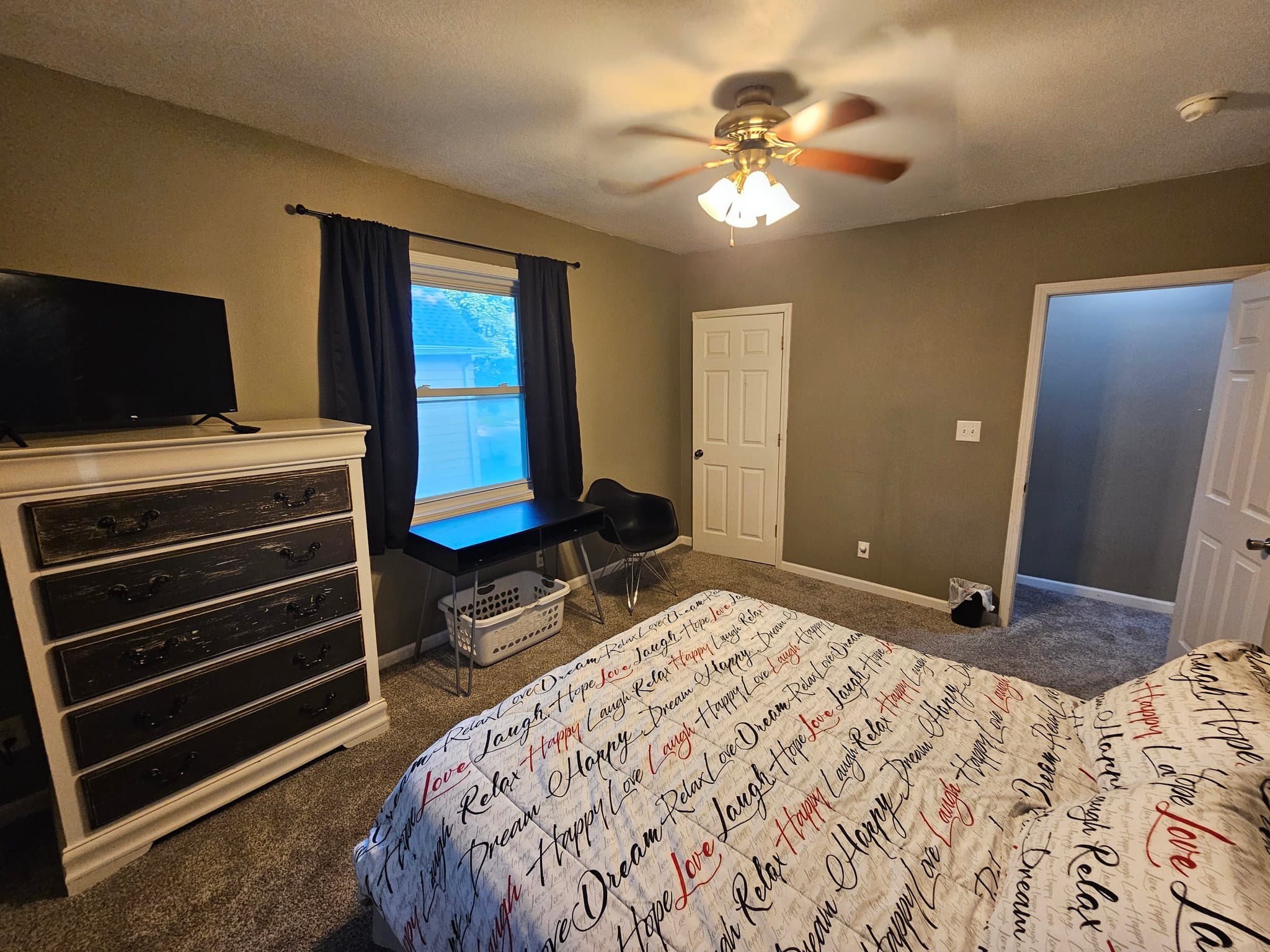 Des Moines Single Room: 1303 College Ave