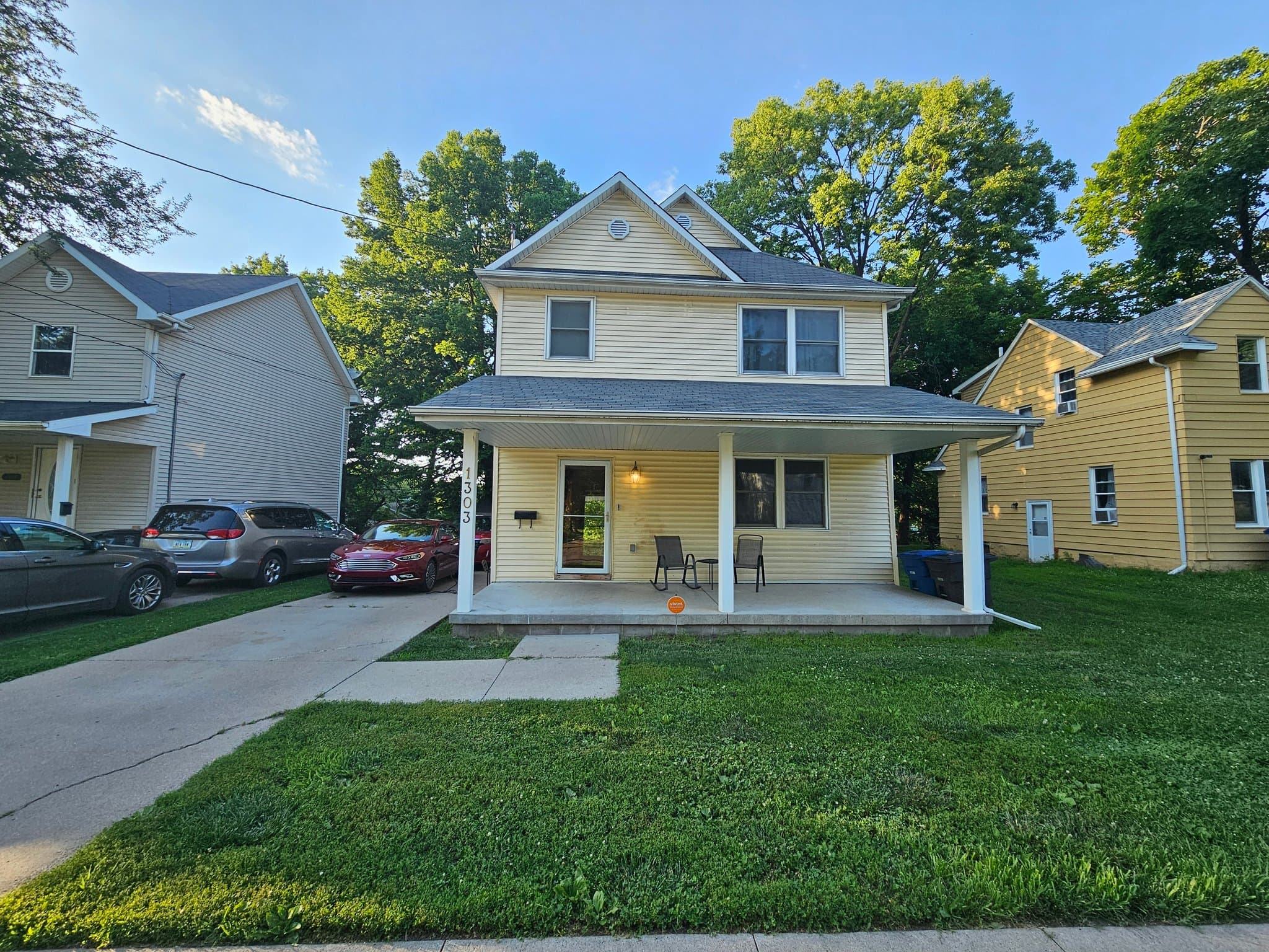 Des Moines Single Room: 1303 College Ave