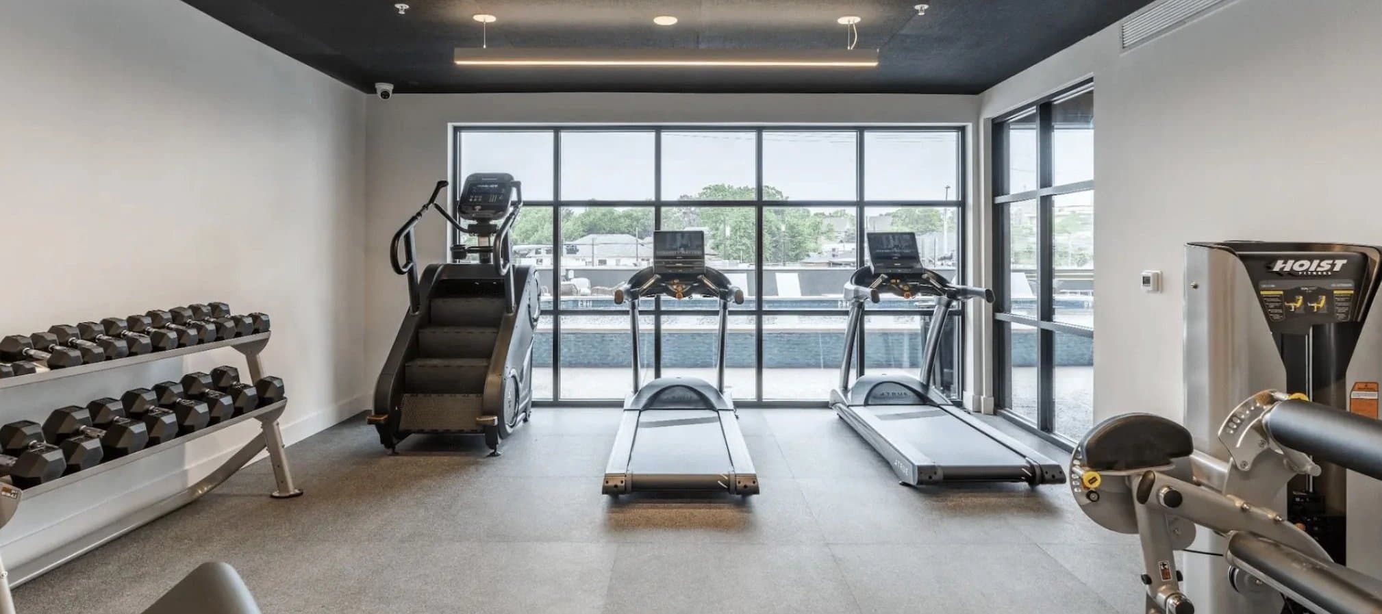 Dallas Apartment: 1100 North Zang Boulevard