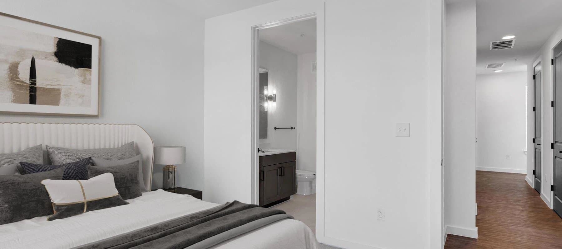 Dallas Apartment: 1100 North Zang Boulevard