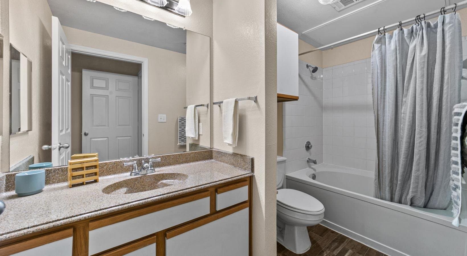 Dallas Apartment: 5720 Forest Park Road