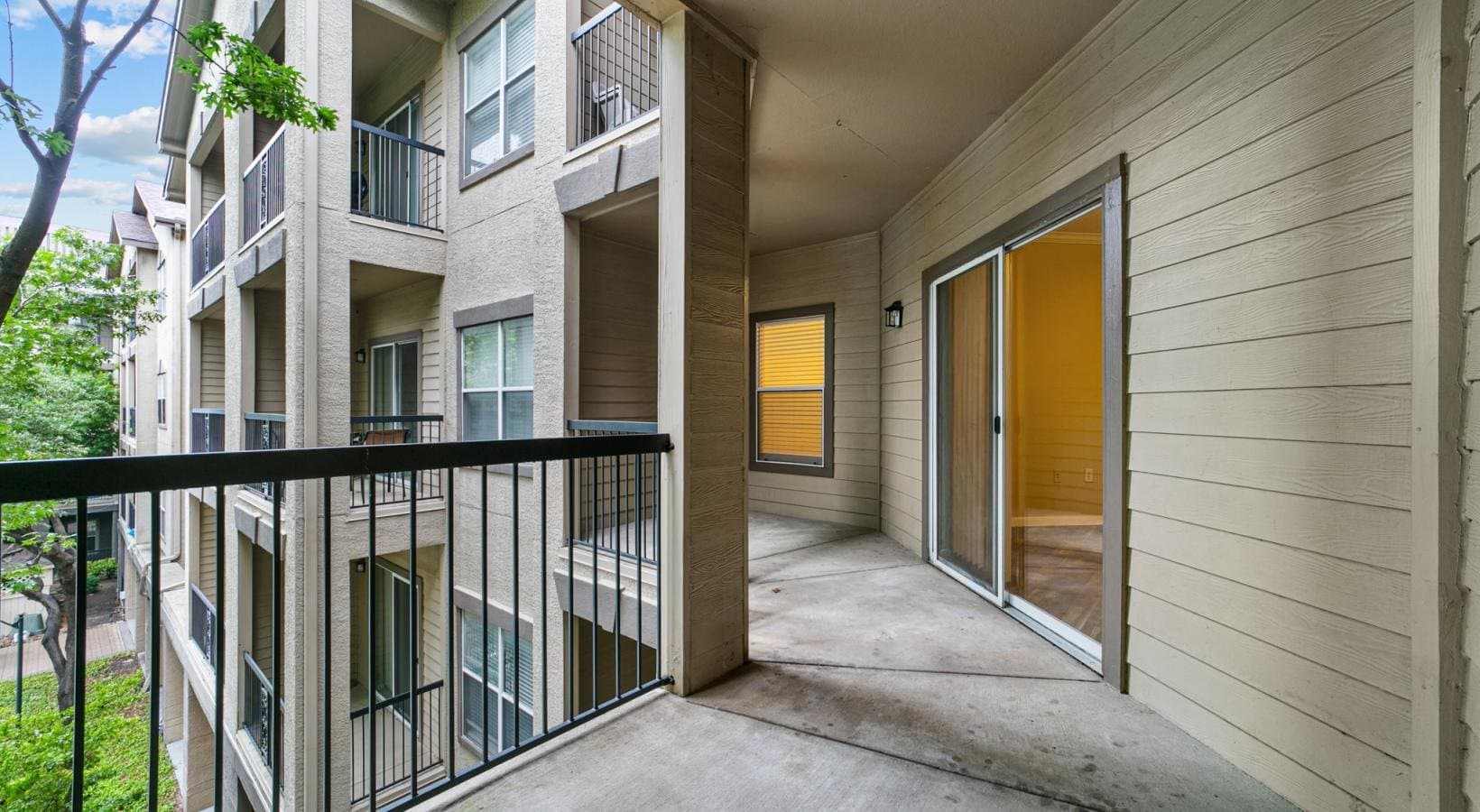 Dallas Apartment: 5720 Forest Park Road