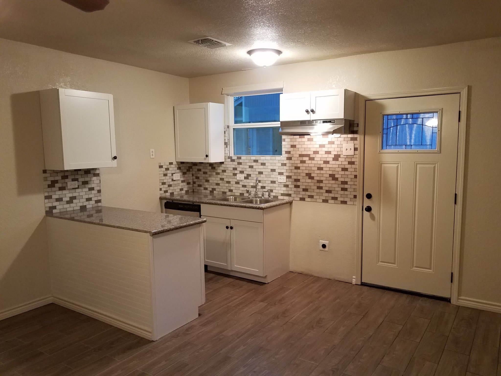 San Antonio House: 418 E Highland Blvd