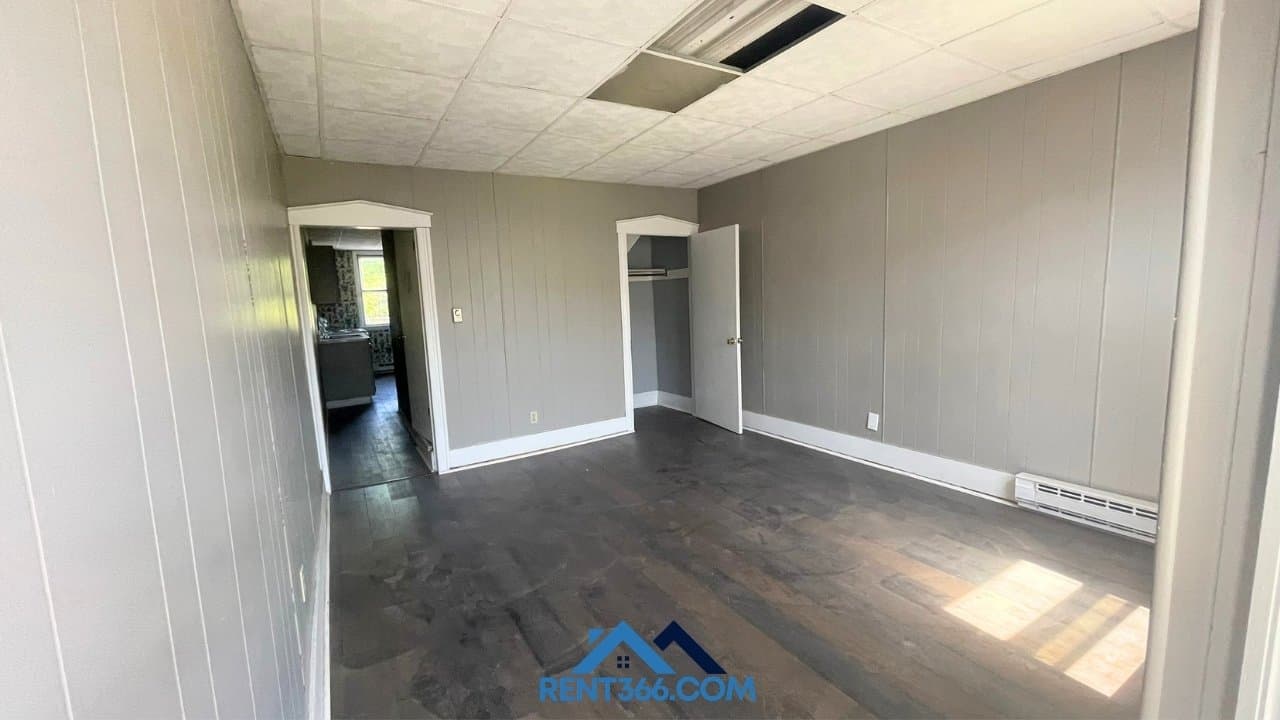 Ashland Condo: 929 Centre St, Ashland, PA
