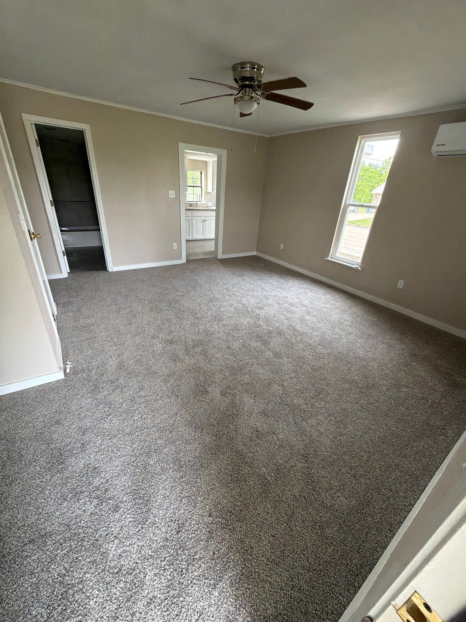 McAlester House: 45 E Smith Ave