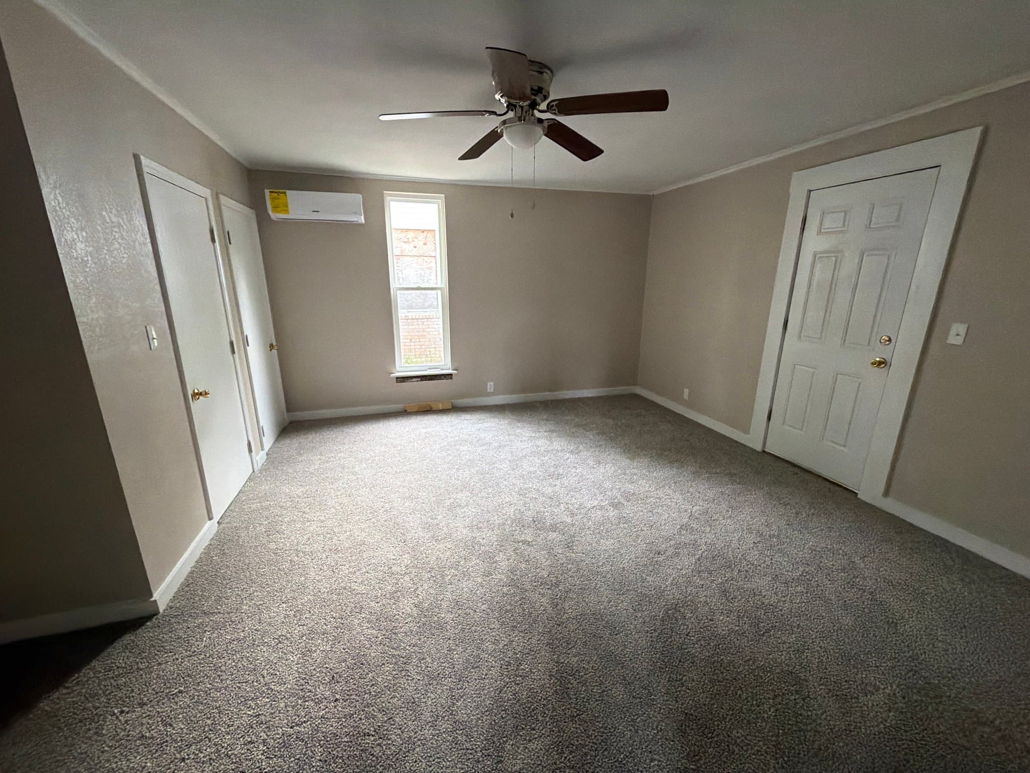 McAlester House: 45 E Smith Ave