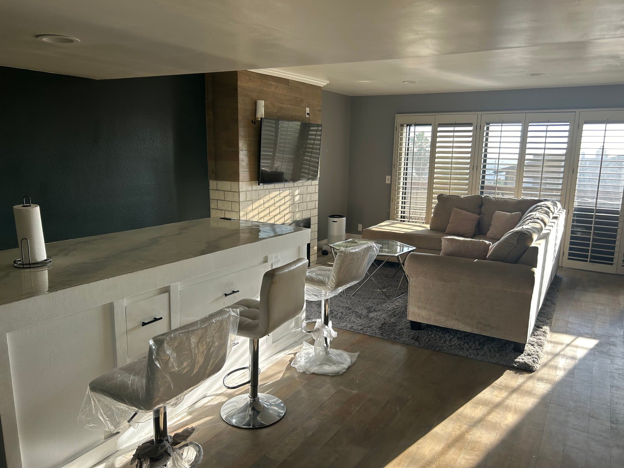 Signal Hill Single Room: 2240 N Legion Dr