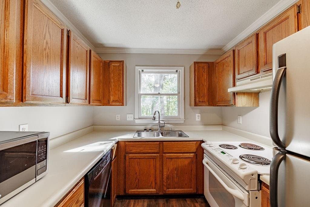 Athens Condo: 345a Research Dr