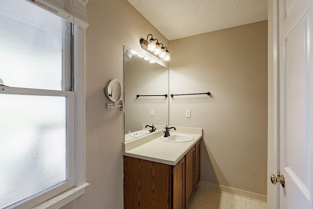 Athens Condo: 345a Research Dr
