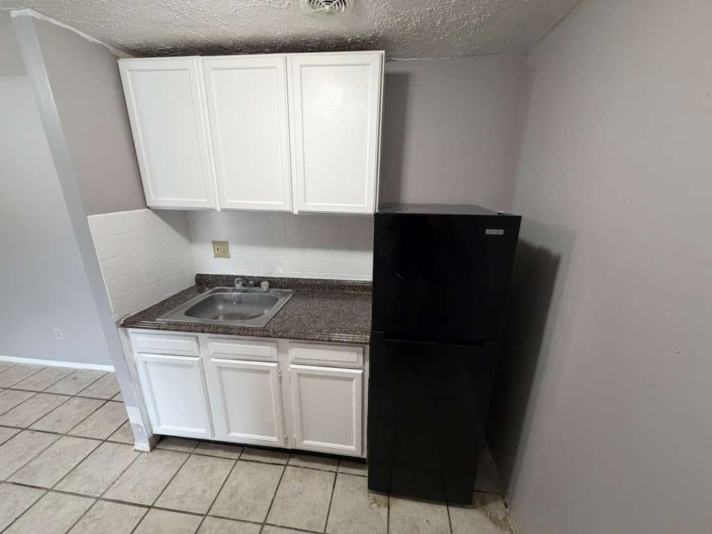 East Cleveland Apartment: 13540 Superior Road