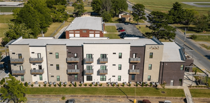 Springdale Apartment: 726 E Emma Ave