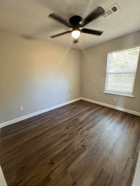 Springdale Multiplex: 302 Trailside Terrace