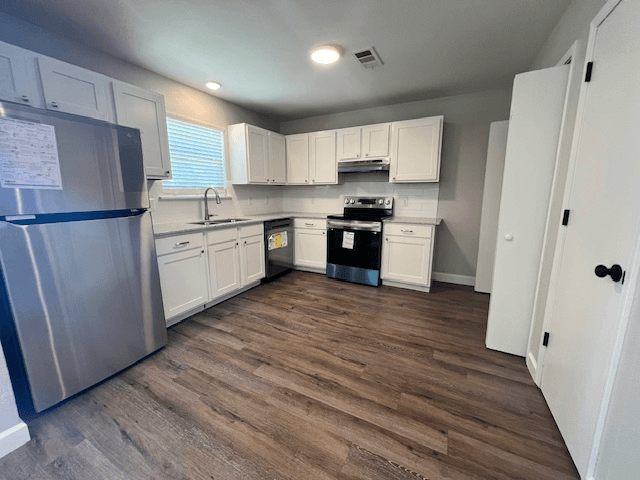 Springdale Multiplex: 302 Trailside Terrace