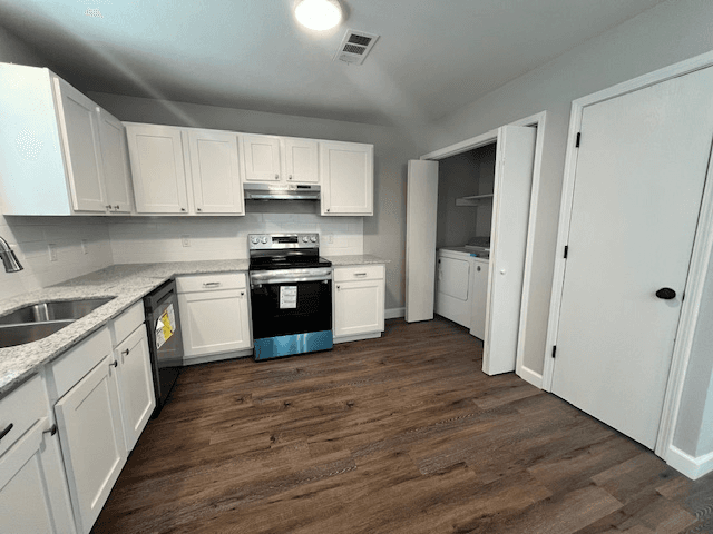 Springdale Multiplex: 302 Trailside Terrace