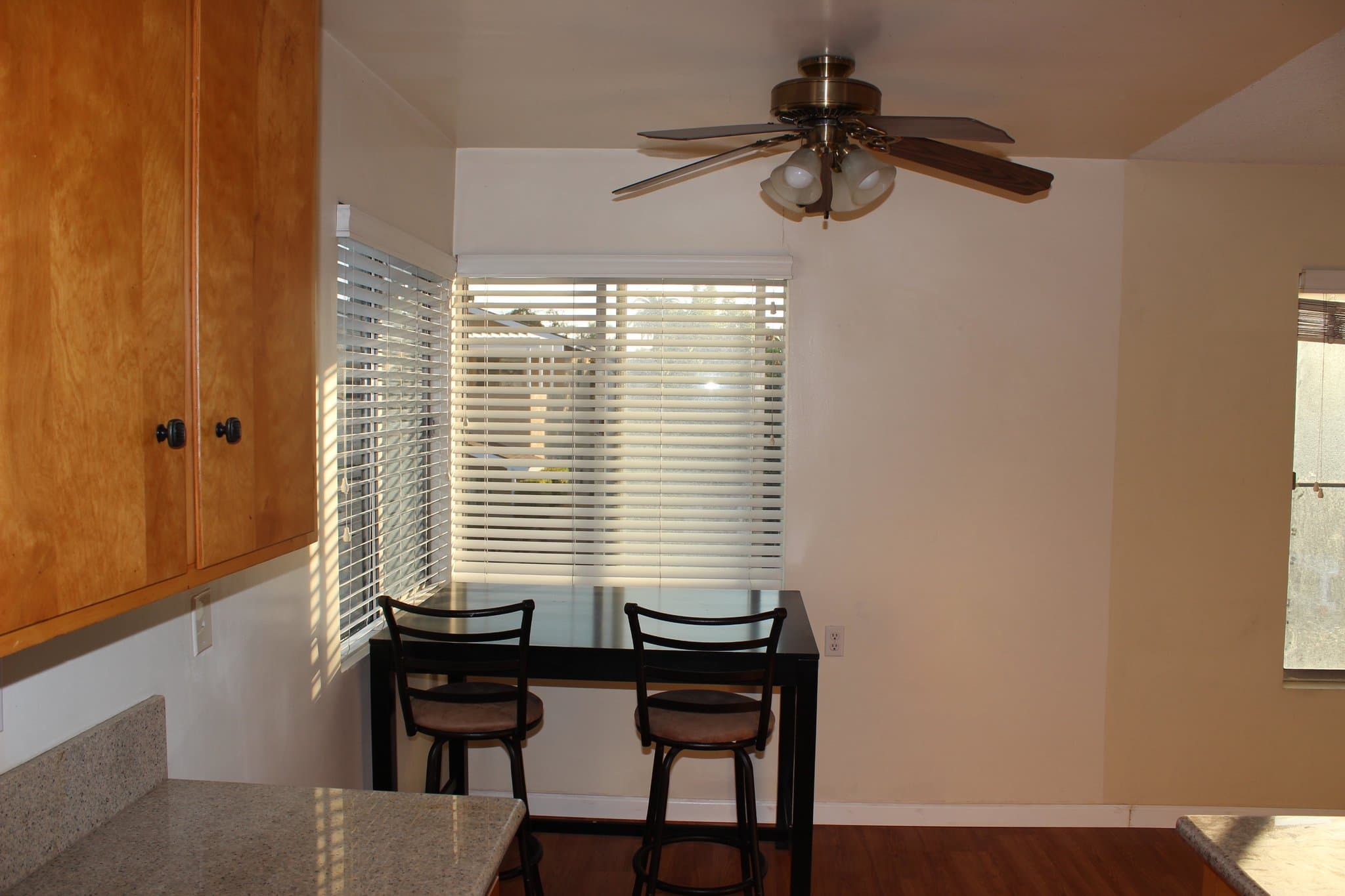Long Beach Apartment: 231 Grand Avenue