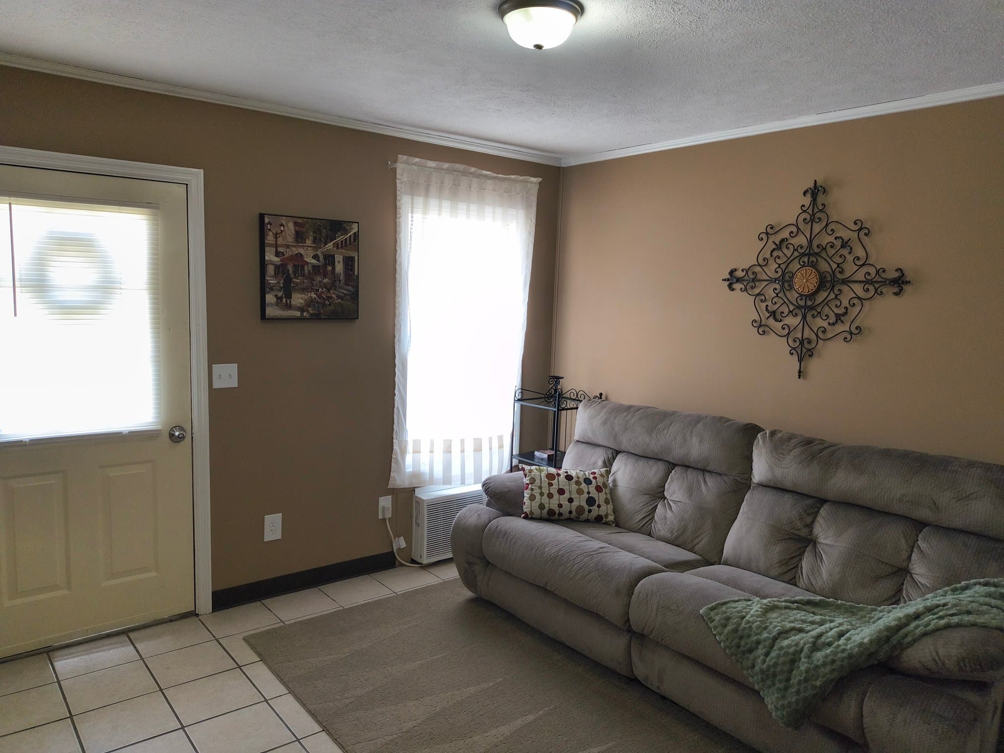 Manchester Apartment: 54 Sitz Dr