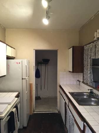 Long Beach Condo: 235 w 5th st