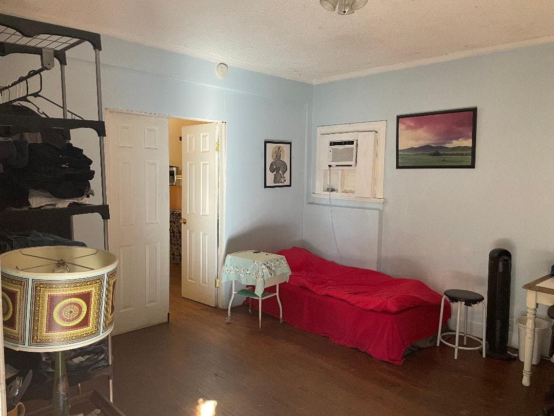 Long Beach Condo: 235 w 5th st