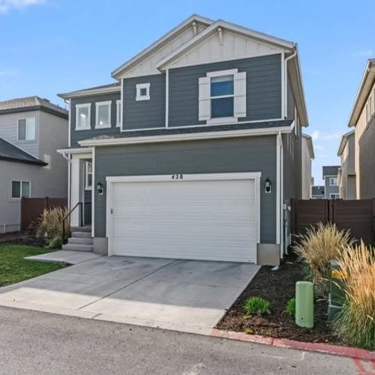 Vineyard House: 428 E 300 N