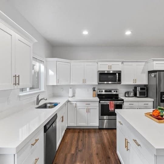 Vineyard House: 428 E 300 N